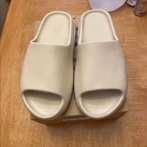 Yeezy slides bone sz 11 100% authentic